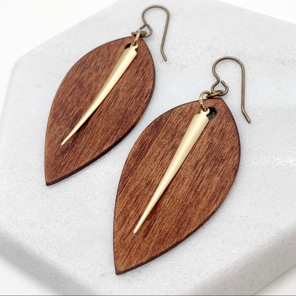 Wood Leaf Dangly Earrings w/ Gold Tone Pendant - Picture 2 of 9
